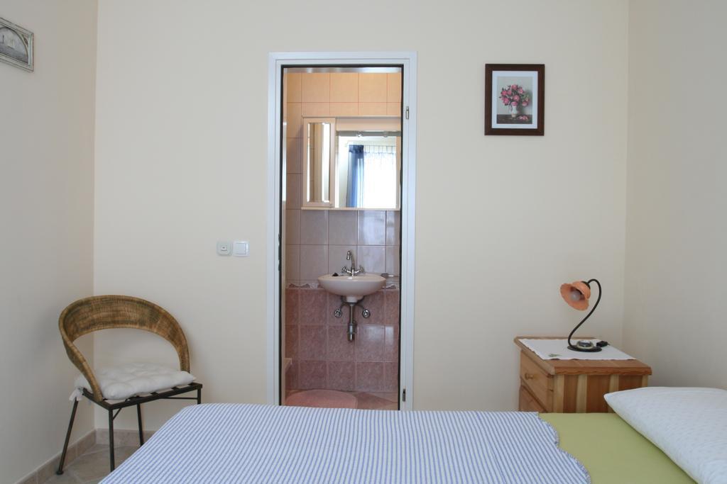 Apartment Parlov Rogoznica  Bilik gambar